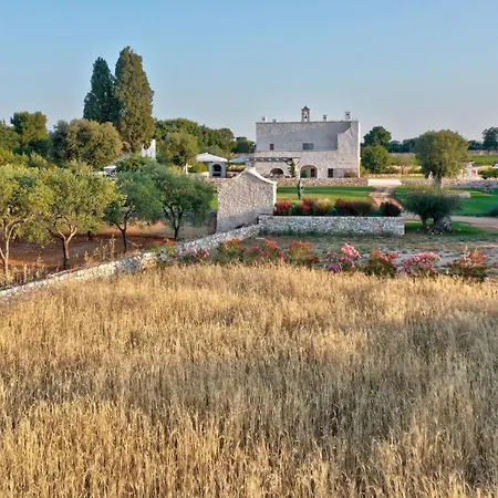 Oda ve Kahvaltı Masseria Saccente 4*